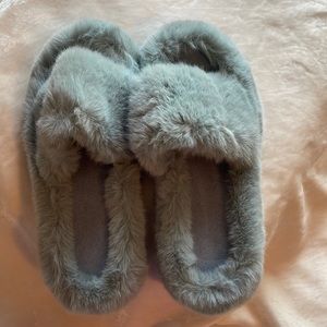 NWT Fluffy Slippers